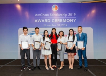Nhận Học Bổng Amcham 2019