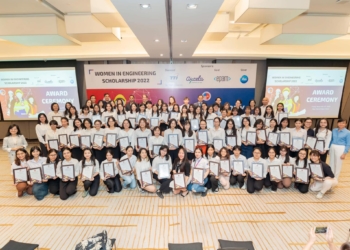 24 sinh viên nữ nhận Học bổng Nữ sinh Kỹ thuật Amcham năm 2022 (ACWES 2022)