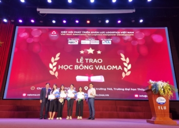 Lễ trao học bổng VALOMA năm 2022