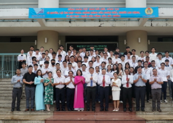 Lễ trao học bổng Tập đoàn Điện Lực năm học 2022 – 2023