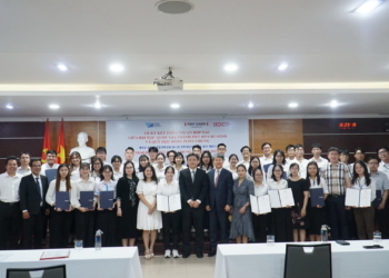 Lễ trao học bổng Pony Chung năm học 2023 – 2024