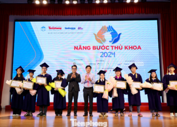 Chương trình Học bổng Nâng bước Thủ khoa 2025
