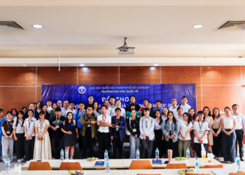 Đối thoại giữa sinh viên với lãnh đạo nhà trường năm học 2025-2026